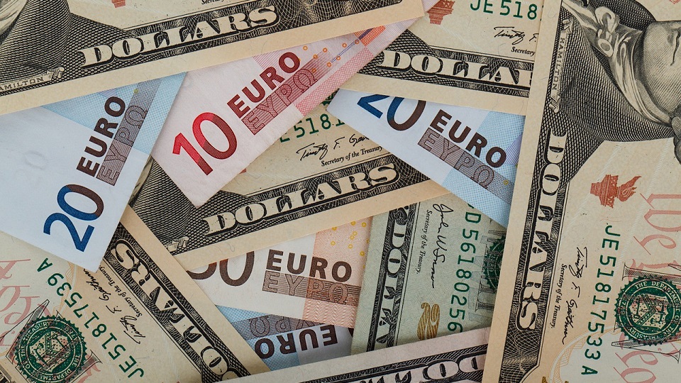 Euróban vagy dollárban is befizethető a társasági és az iparűzési adó
