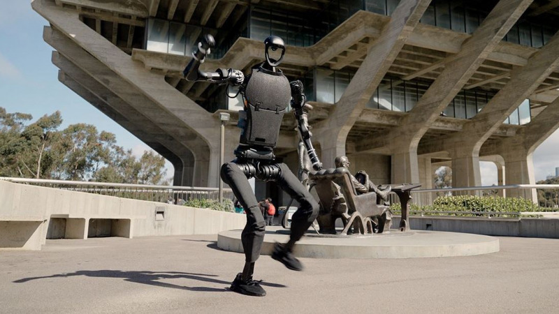 Új korszakba léptek a humanoid robotok: emberi interakciót tanulnak