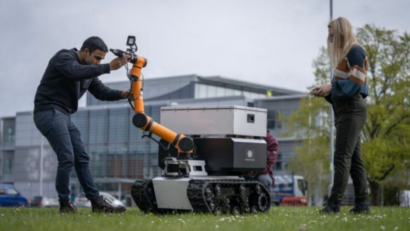 Kritikus feladatokra épülő robot kap AI-vezérlést és komoly támogatást